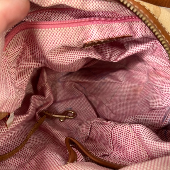 Dooney & Bourke Beige & brown Women's hobo saddle handbag vintage purse - Picture 12 of 13